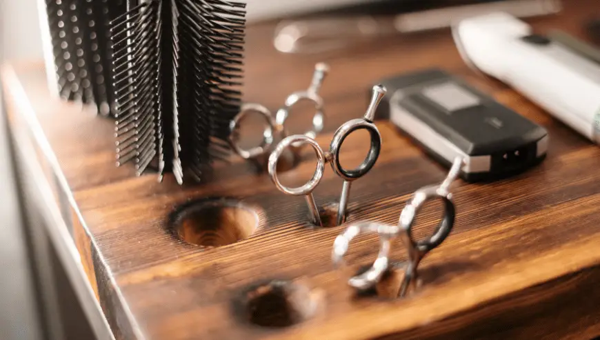 Salon de coiffure moderne avec clientèle fidèle